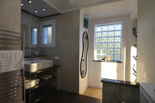 Blue bedroom ensuite bathroom